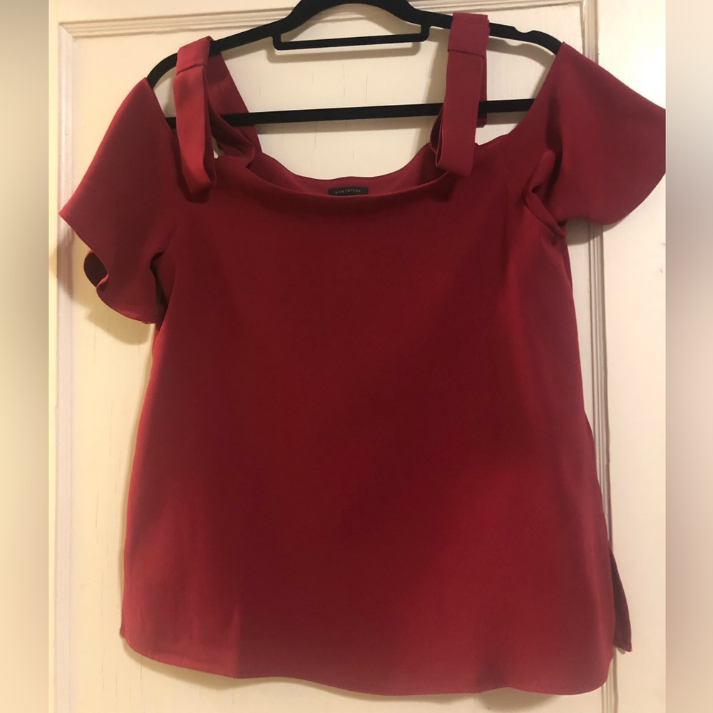 Ann Taylor Maroon Off Shoulder Blouse